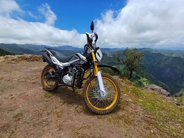Location de motos à Nuku Hiva aux Marquises avec Pitake Lodge